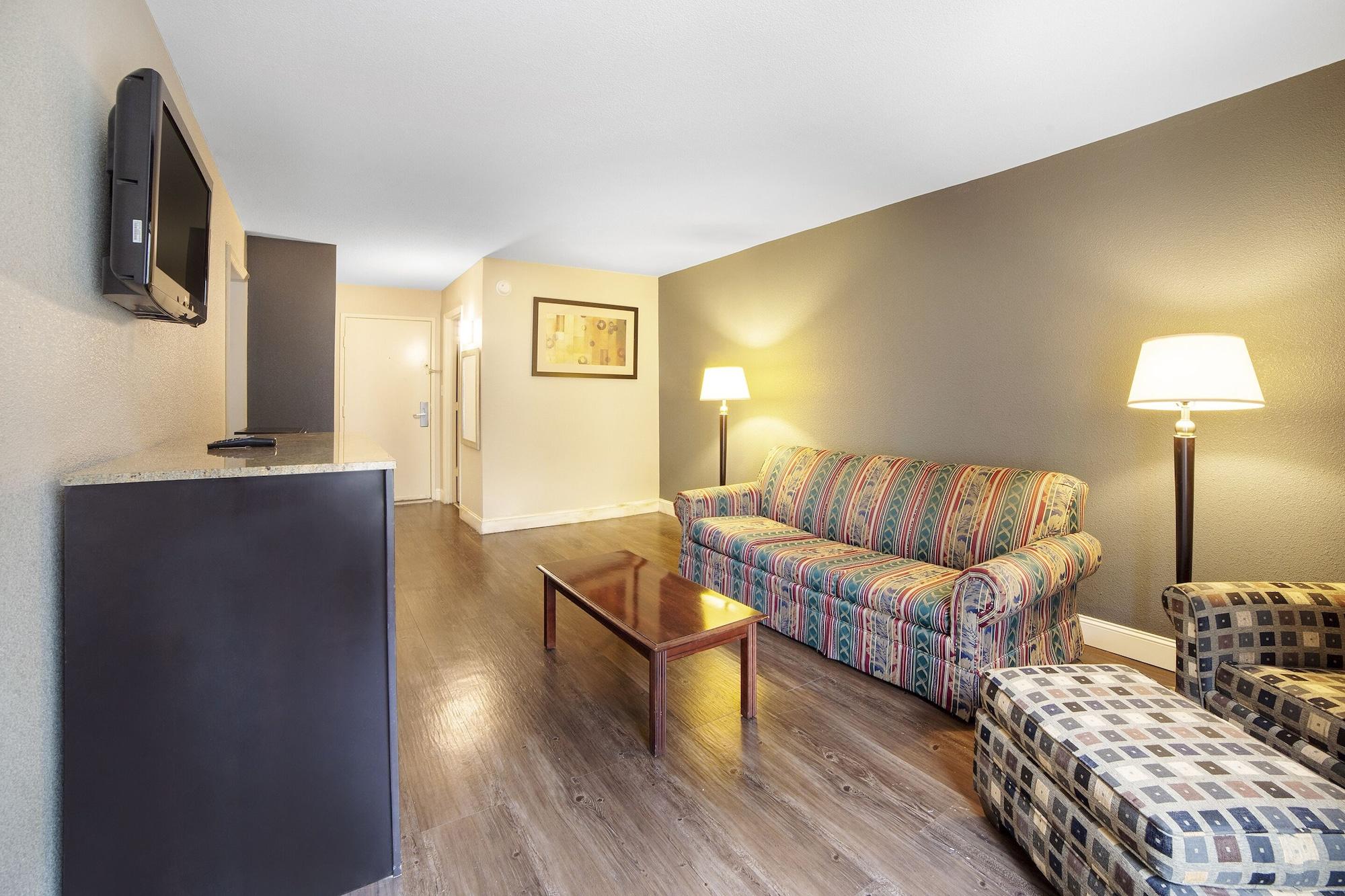 Econo Lodge Inn And Suites Dentsville Экстерьер фото